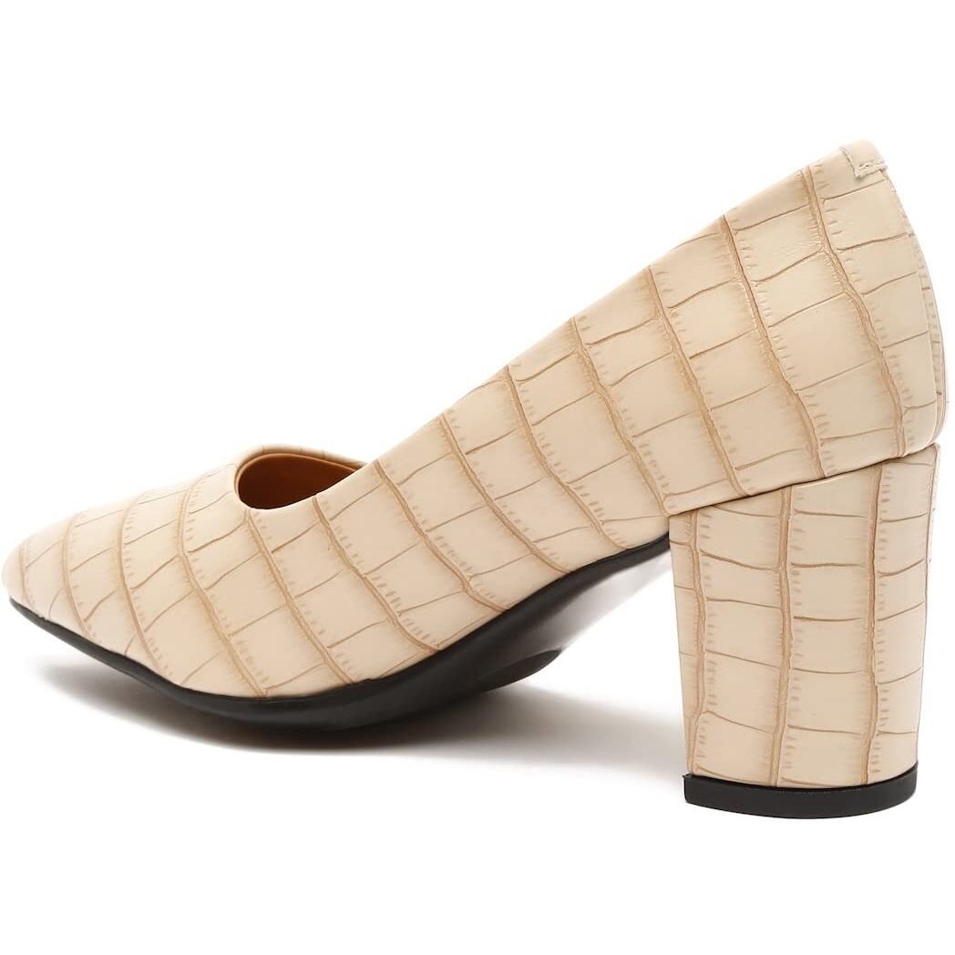 Bruno Manetti Women's Cream Slipon Pointed Toe Back Close With Comfort Heels