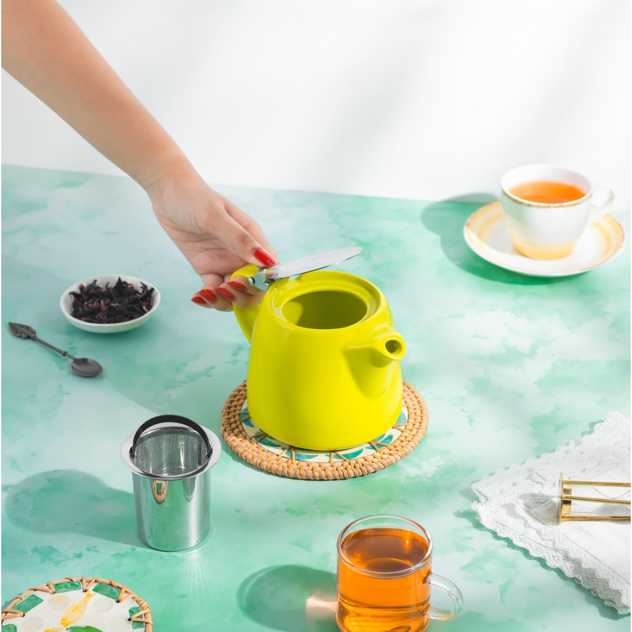 Glenburn Tea Direct Ceramic Teapot Kettle With Infuser  Perfect Loose-Leaf, Flowery, Herbal, Green Tea Maker  High Fired, Finely Glazed Ceramic With Fine Mesh Stainless-Steel Infuser, Green, 400Ml