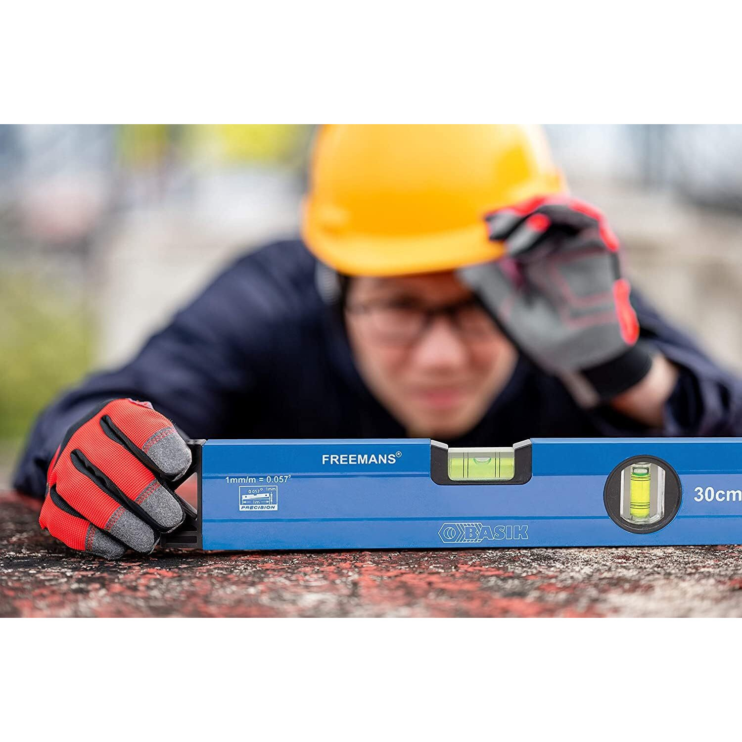 Freemans Bslm260M Basik Spirit Level With Magnet 60 Cm
