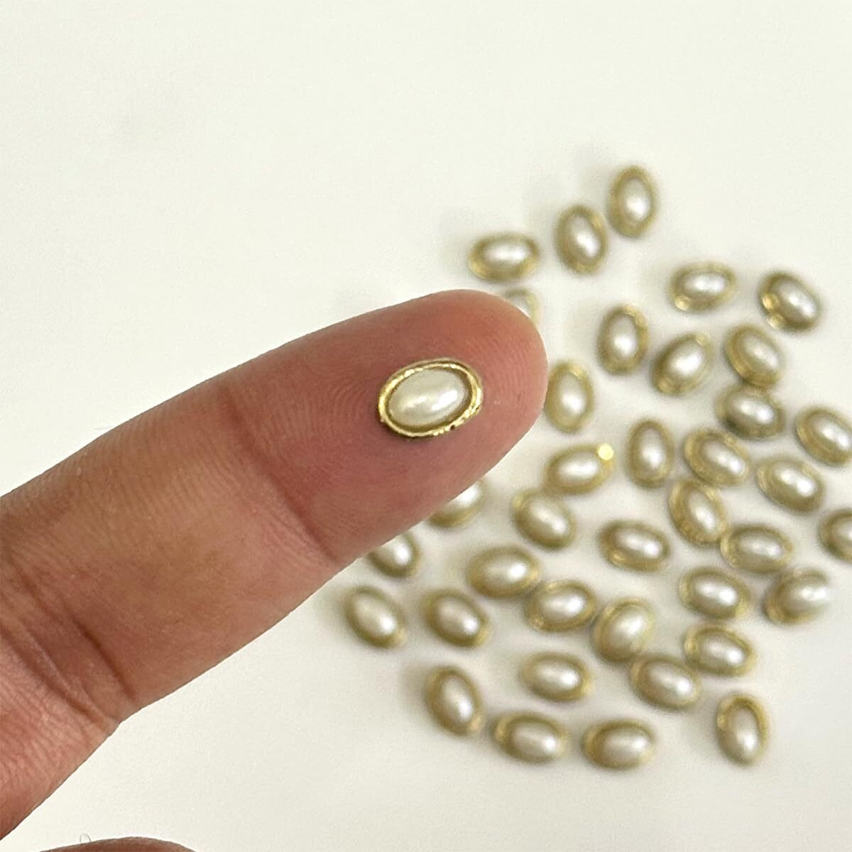 Embroiderymaterial Sew On Kundan Stones/Rhinestones/Beads For Craft Work, Embroidery Work, Jewellery Work, Aari Work, Maggam Work Etc (Oval Shape, Silver Color, 5X7 Mm, 100 Pieces)