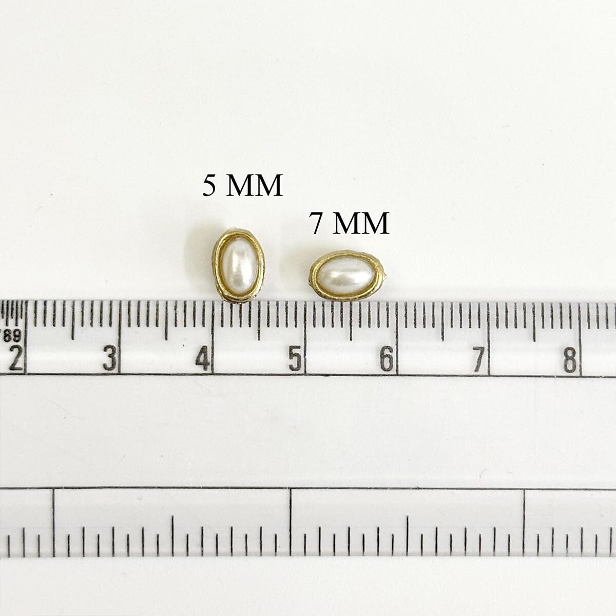 Embroiderymaterial Sew On Kundan Stones/Rhinestones/Beads For Craft Work, Embroidery Work, Jewellery Work, Aari Work, Maggam Work Etc (Oval Shape, Silver Color, 5X7 Mm, 100 Pieces)