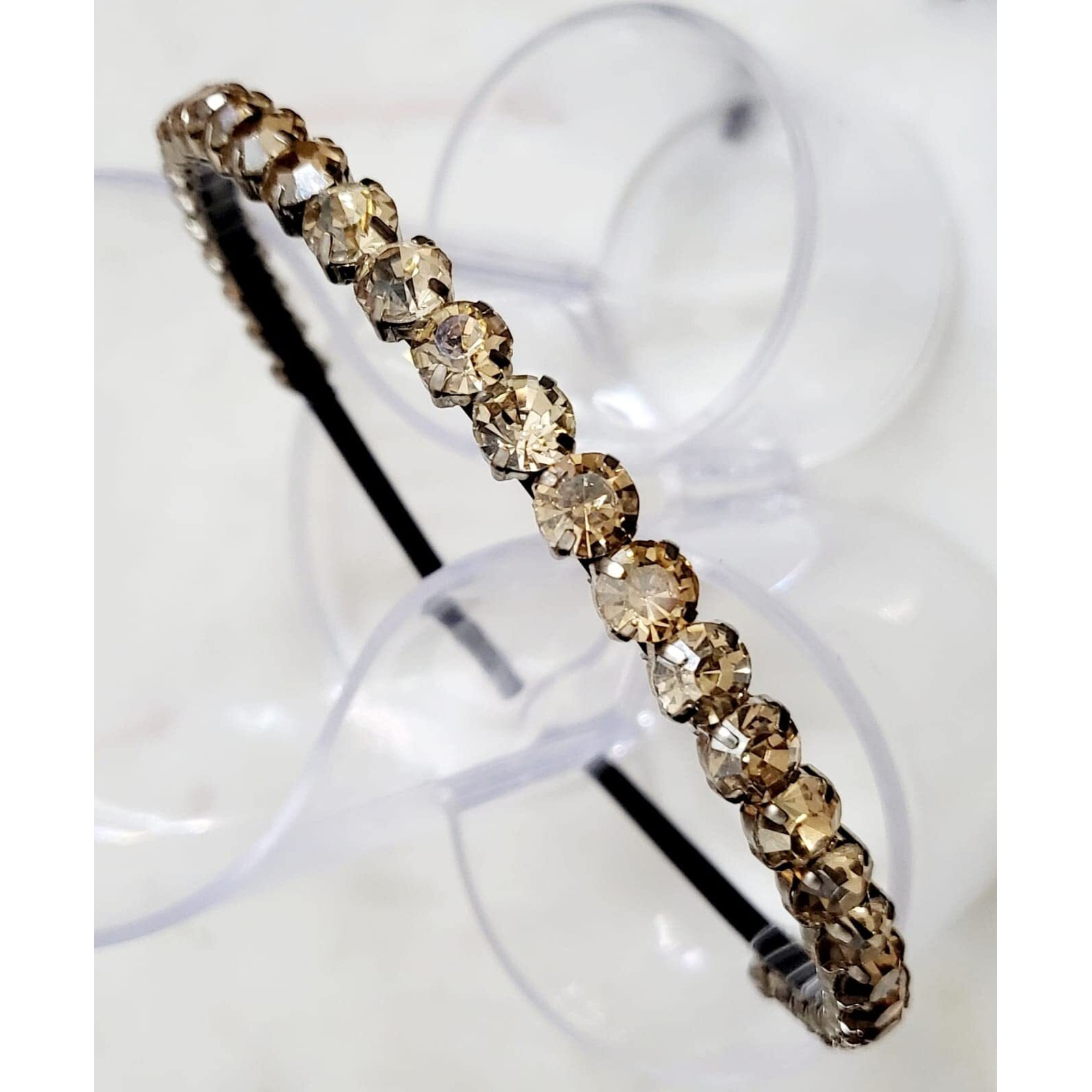 Deepti Chandna Designs Extremely Unique Stunning And Elegant Handcrafted Headband, Featuring Crystals & Stones For Girls (Gold Shadow Round Medium Stone)
