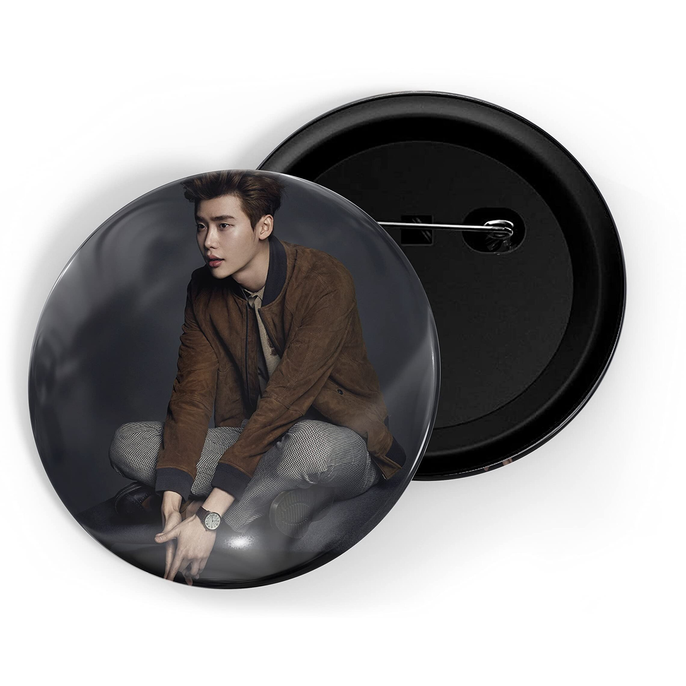 Dhcrafts Pin Badges K-Drama Korean Actor Multicolour Lee Jong-Suk D2 Glossy Finish Design Pack Of 1