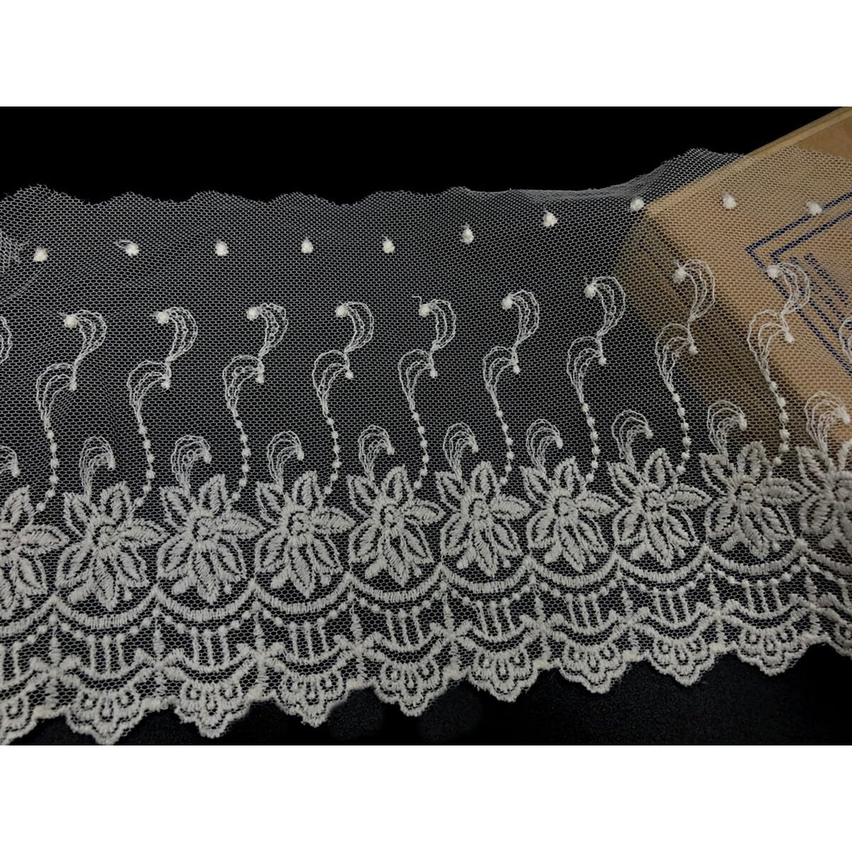 Elegant Off-White Scalloped Net Lace With Floral Embroidery  5 Yards | Decorative Trim For Curtains, Tablecloths, Slipcovers, Bridal Diy & Clothing Accessories