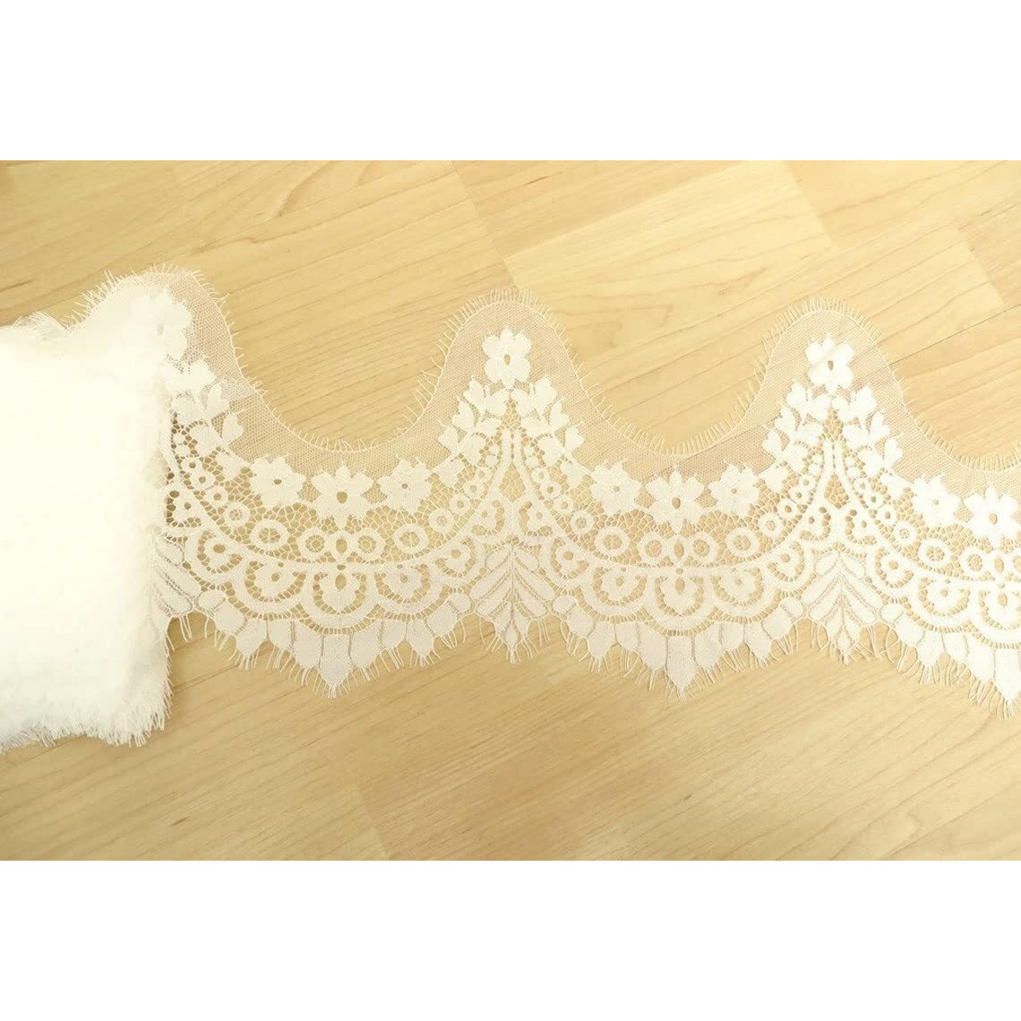 Orient Lace Craft Chantilly Scallop Net Lace,Black Color, Nylon,Floral Eyelash Lace Trim,Ribbon,Sewing Dress Skirt,Burkha, Decor Diy Handicrafts. (White)