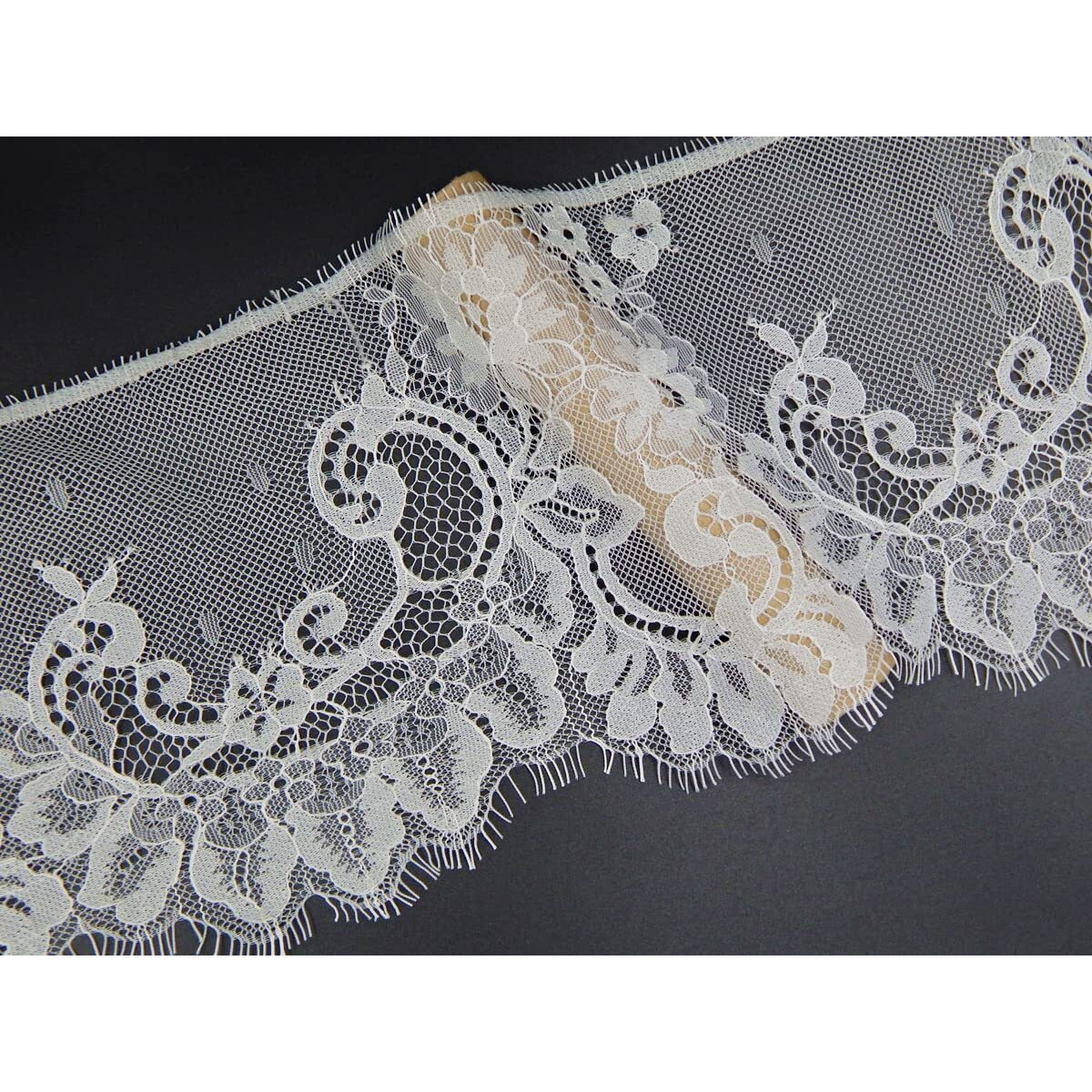 Orient Lace Craft Chantilly Net Scallop Lace Ivory (Cream) Nylon Floral Eyelash Lace Trim Ribbon Sewing Dress Skirt Decor Diy Handicrafts.