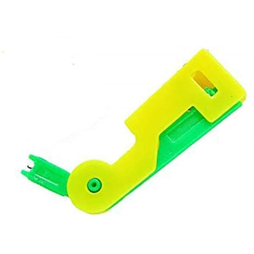 On Blow Automatic Needle Threader, Plastic Thread Guide Device, Yellow And Green (Pack Of 1)
