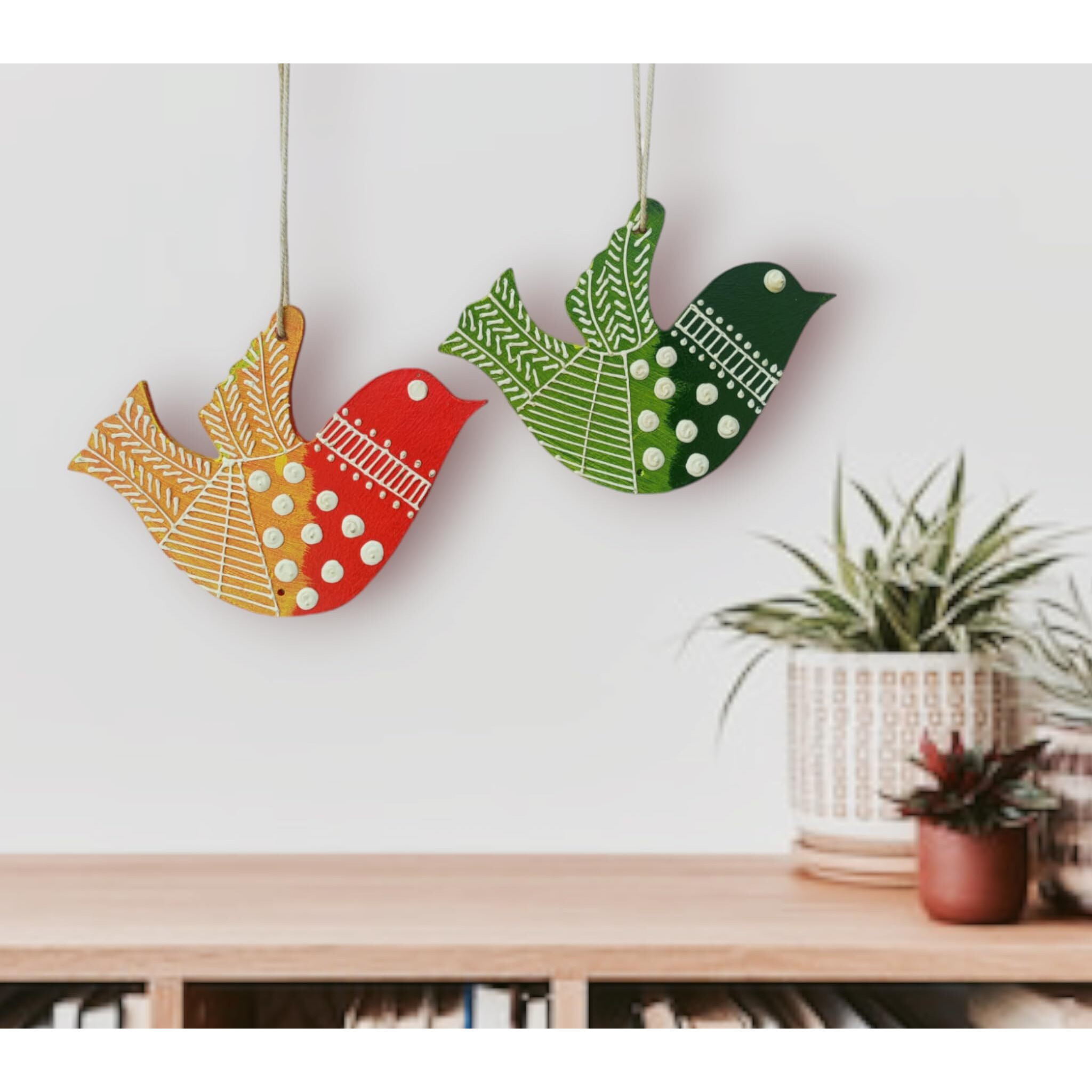 Spikezone Aaryaovation Wood Showpiece Birds Wall Hanging Green And Orange , Pack Of 2 , Small