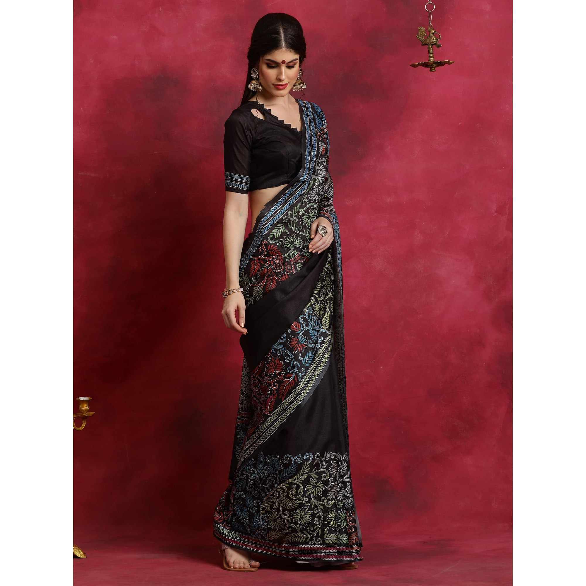 AKHILAM Womens Manipuri Silk Ethnic Motif Saree With Unstitched Blouse Piece(Black_KNTHAC1005_HS)