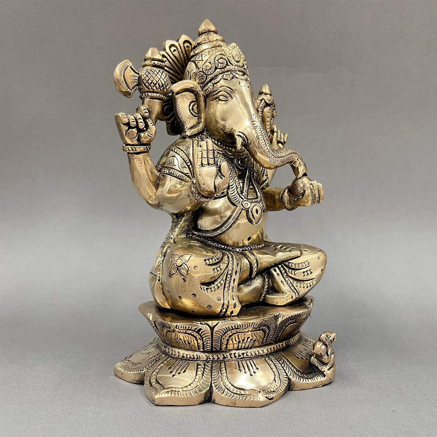 CraftVatika Ganesha Brass Idol Murti for Living Room Mandir Home Dcor Ganesha Sitting on Lotus Statue Ganpati Vinayak Statue for Return Gift Wedding Gift