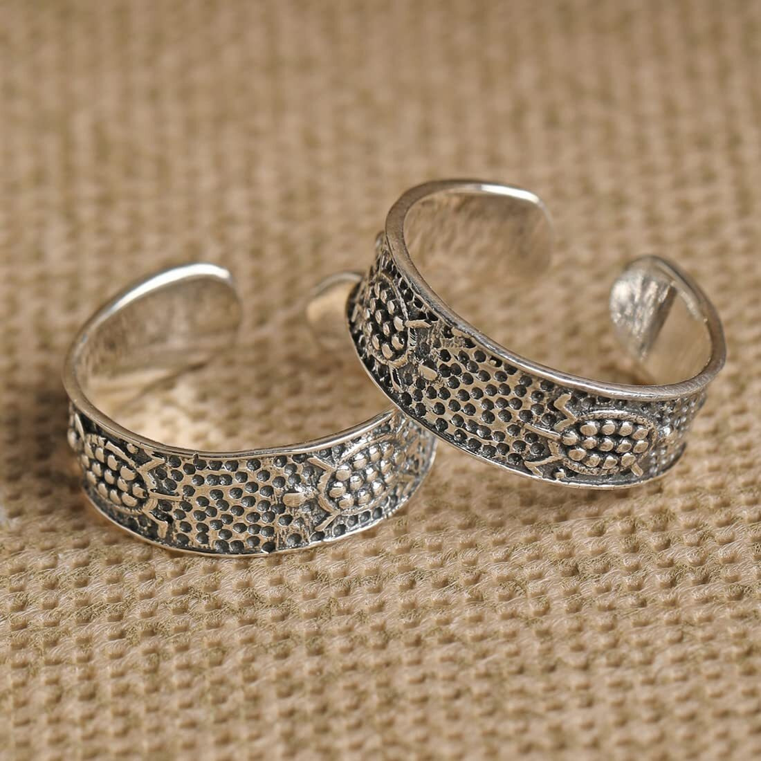 Clara 925 Sterling Silver Tortoise Toe Rings Pair | Size Adjustable, Oxidised | Gift for Women and Girls