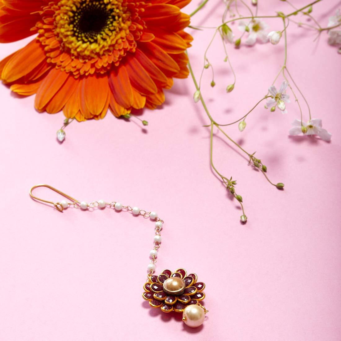 Zeneme Jewellery Flower Style Exclusive Cute Gold Plated Maang Tikka (Maroon)