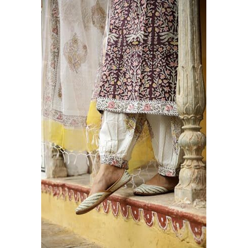 Yashika Women's Floral Regular Kurta Fashionably Traditional, Comfortably Chic Embrace Fashion with Our Cotton Blend Ethnic Sets (AZ-YS-OG-KS2136-Parent_Wine_XL)