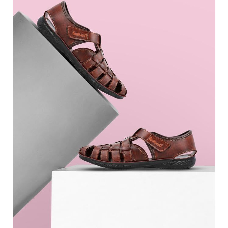 WALKAROO WG5713 Mens Sandals for dailywear and regular use for Indoor & Outdoor - Brown