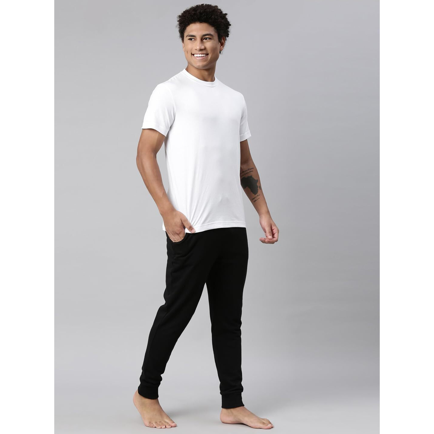 Levis Mens Plain Regular Fit T-Shirt (PR681413_White L)