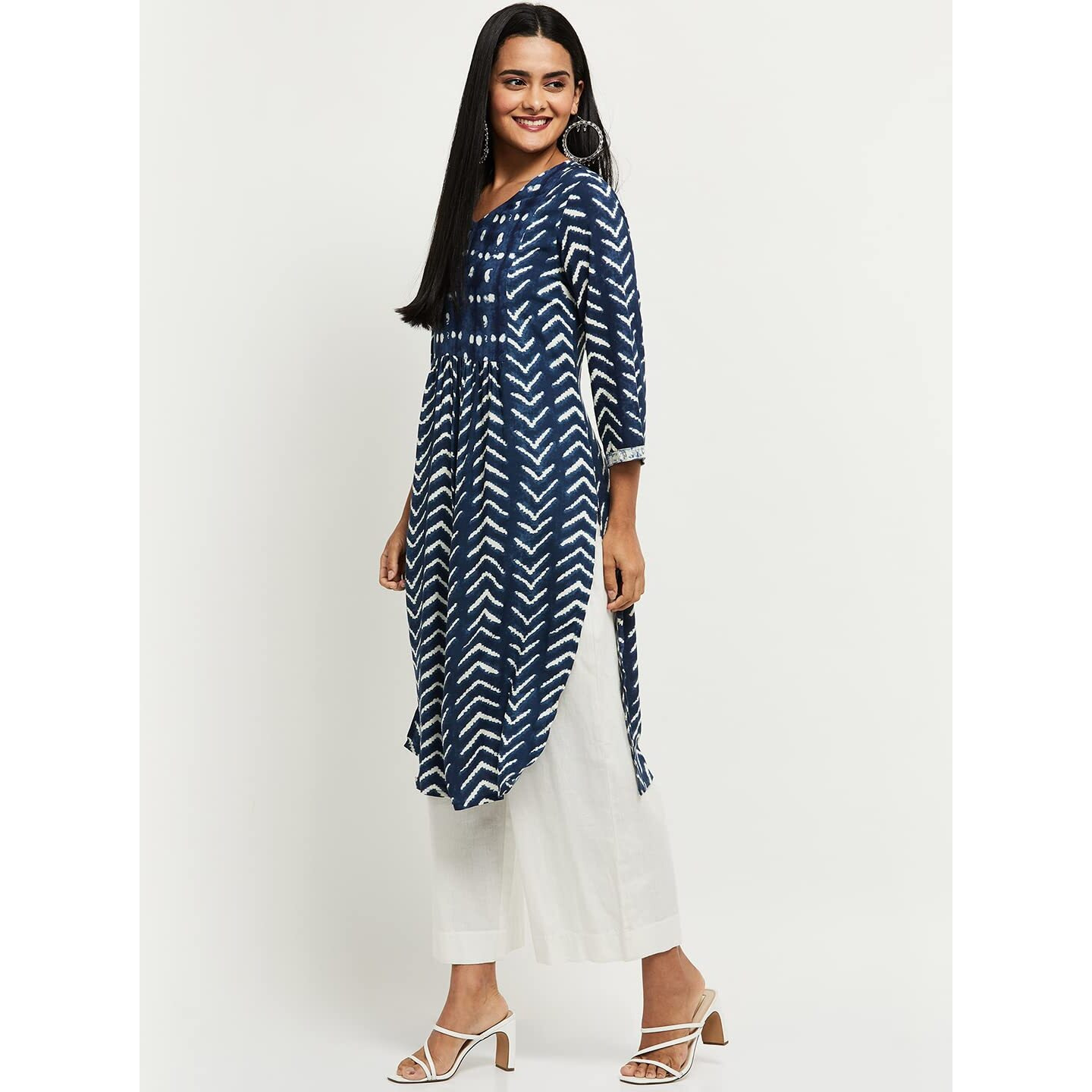 Max Women Printed V-Neck Straight Kurta (AECKAW22HE_Indigo_2XL)
