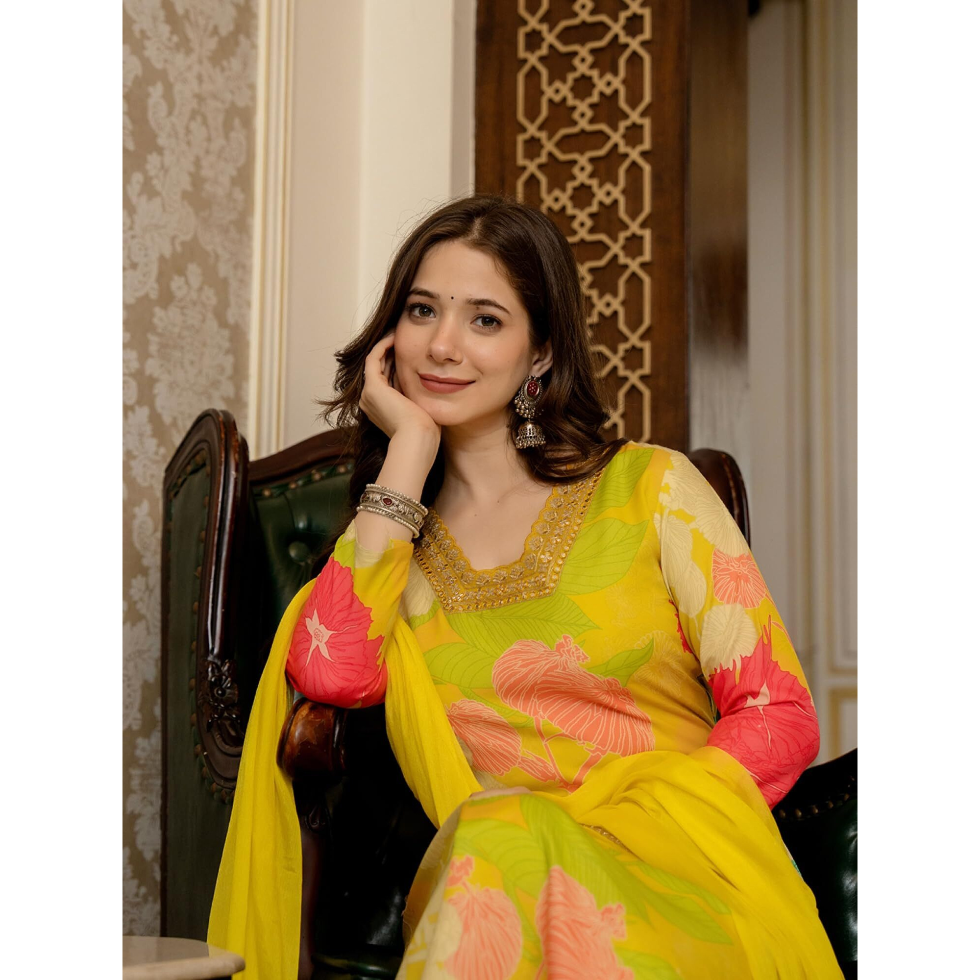 Vaamsi Women's Rayon Blend Floral Straight Printed Kurta Pant With Dupatta (PKSKD2425_XL_Yellow)