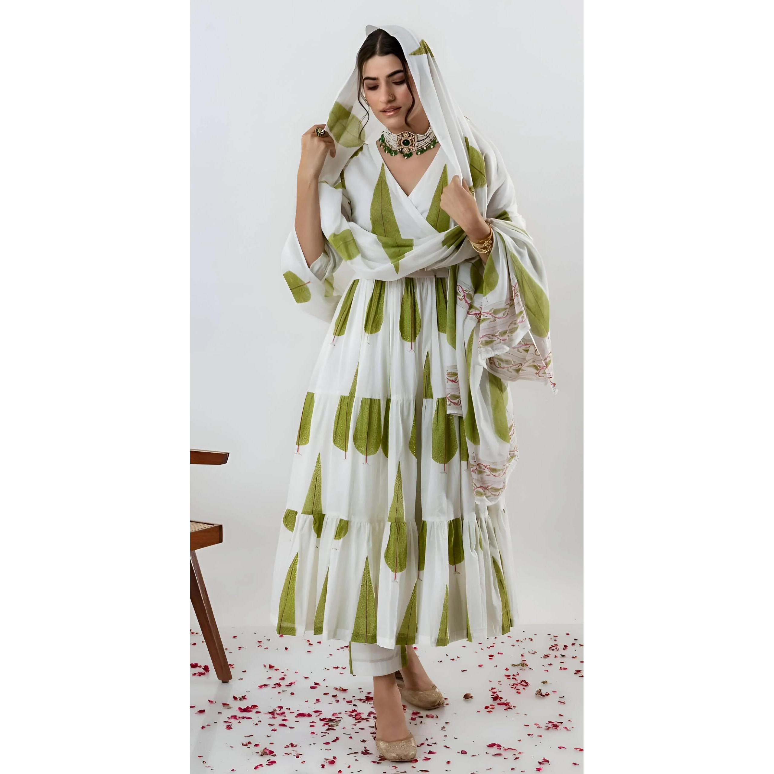 Sugathari Women's White Georgette Anarkali Floral Printed Kurta with Pant & Dupatta (Dress 113 White XL)