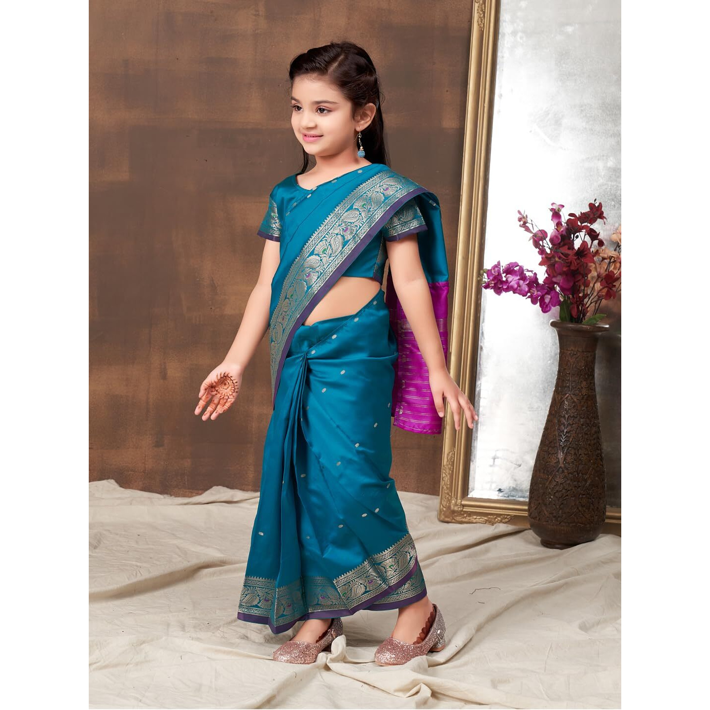 Aarika Girls Ethnic Wear Rama Green Colour Krishma Silk Saree (3-9 Years)
