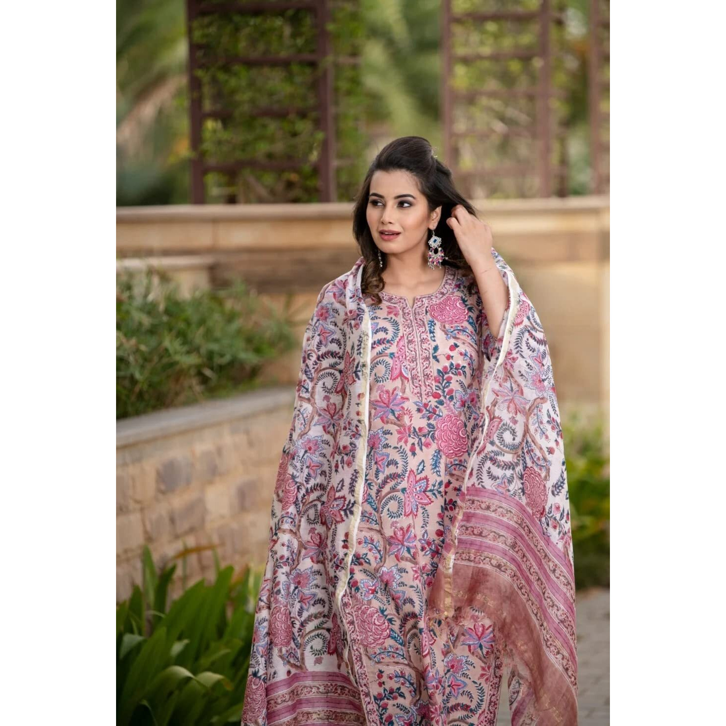 KLOSIA Women Printed Straight Kurta and Pant Set with Dupatta (Large) Pink