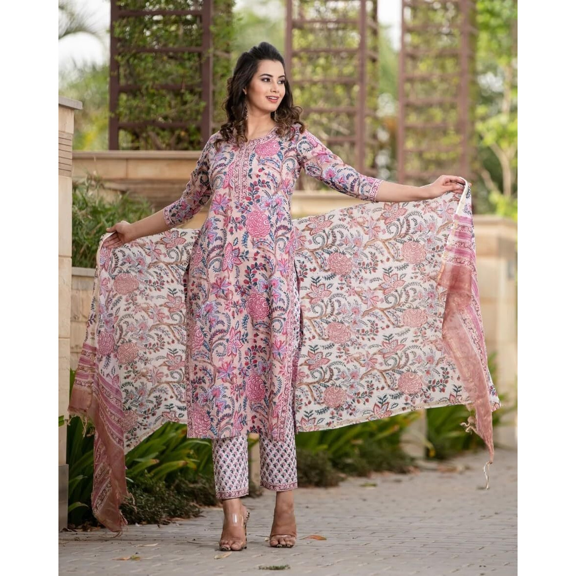 KLOSIA Women Printed Straight Kurta and Pant Set with Dupatta (Large) Pink