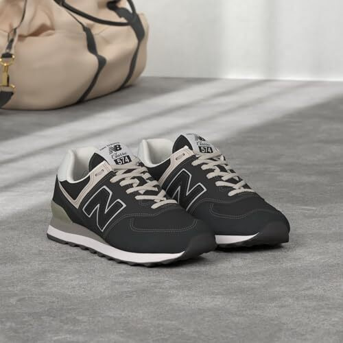new balance Mens 574 Black (001) 1 Running Shoe - 7 UK (ML574EVB)