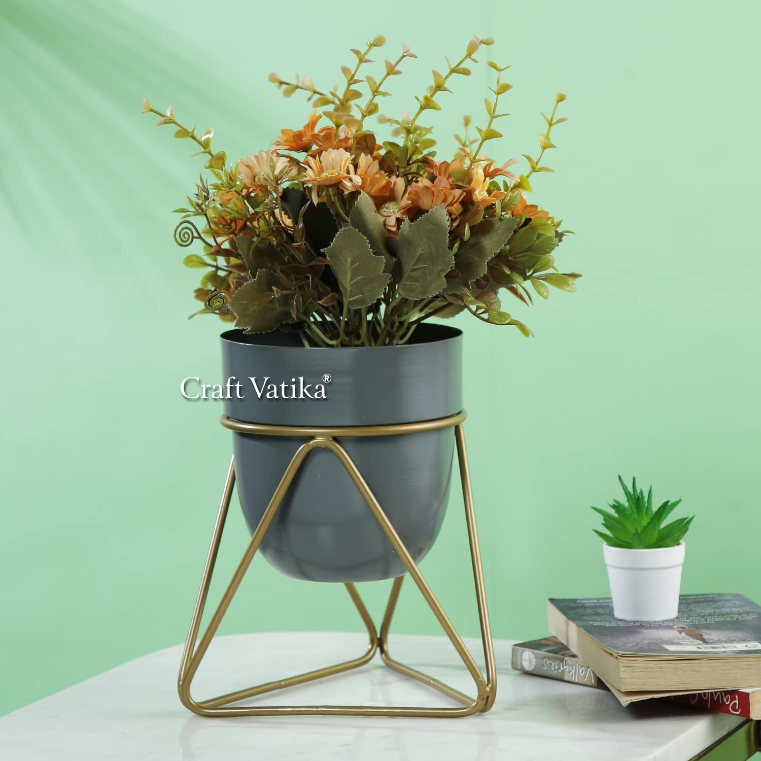 Metal Flower Planter Pot Vase With Stand For Home Dcor Living Room Balcony Tabletop Indoor Outdoor, Pack Of 1
