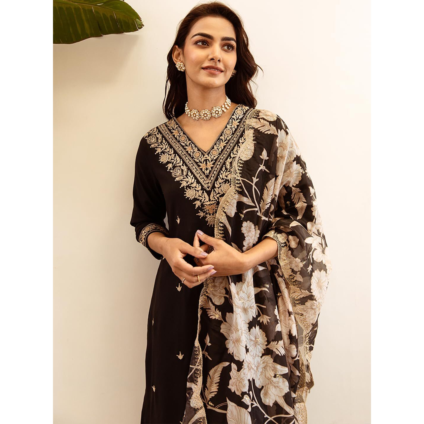 Indo Era Women's Black Viscose Rayon Embroidered Straight Kurta And Pant With Dupatta Set (Kh5Bk6147_Large)