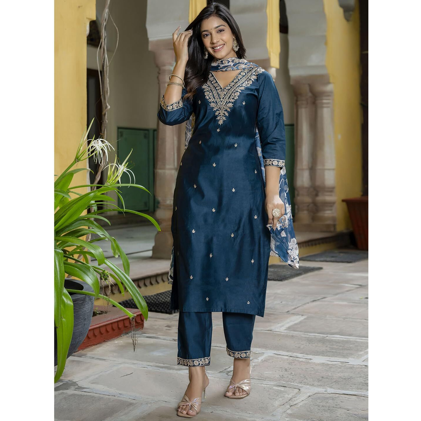 Vredevogel Kurta Set With Dupatta | Embroidered Viscose Rayon Kurta Pant Set For Women | Women's Ethnic Casual Kurti Set (Teal_Large)