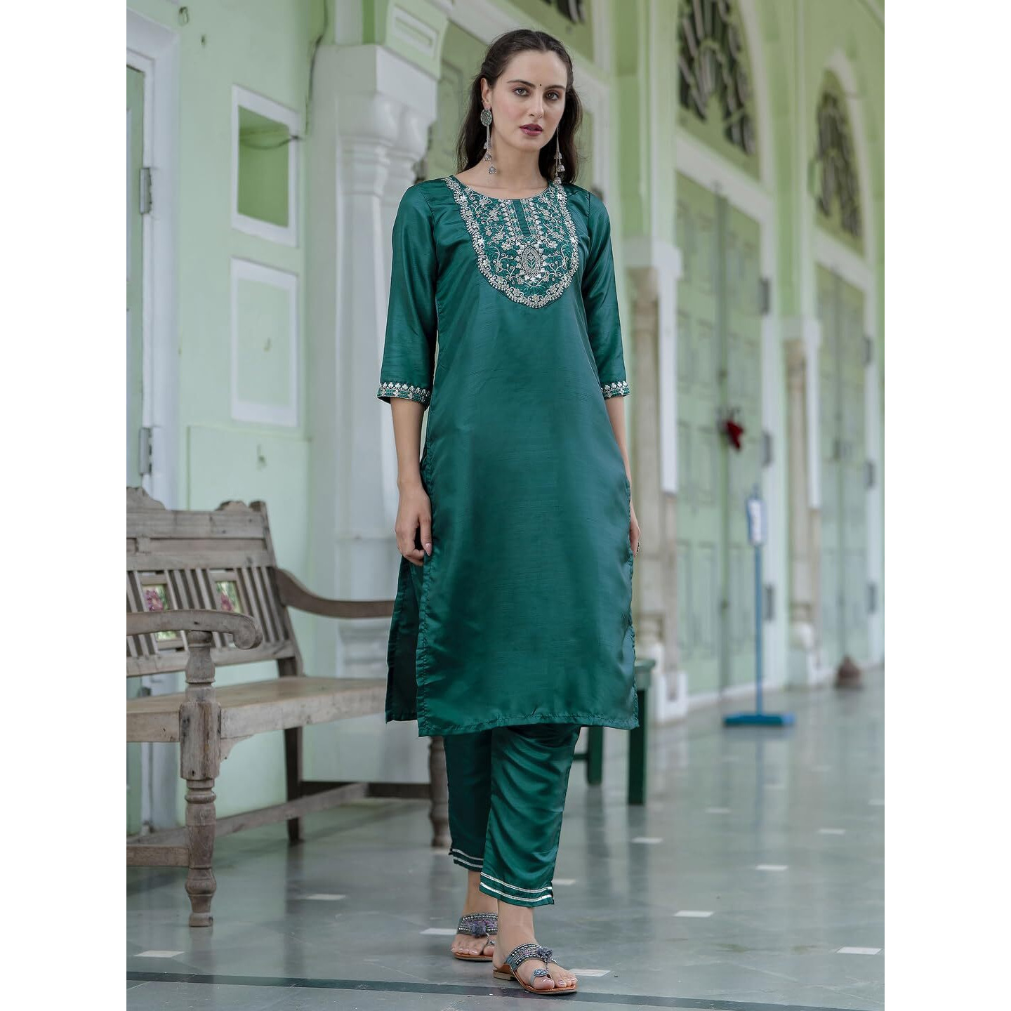 Vredevogel Kurta Set With Dupatta | Embroidered Silk Blend Straight Kurta Pant Set For Women | Women's Ethnic Casual Kurti Set (Green_Small)