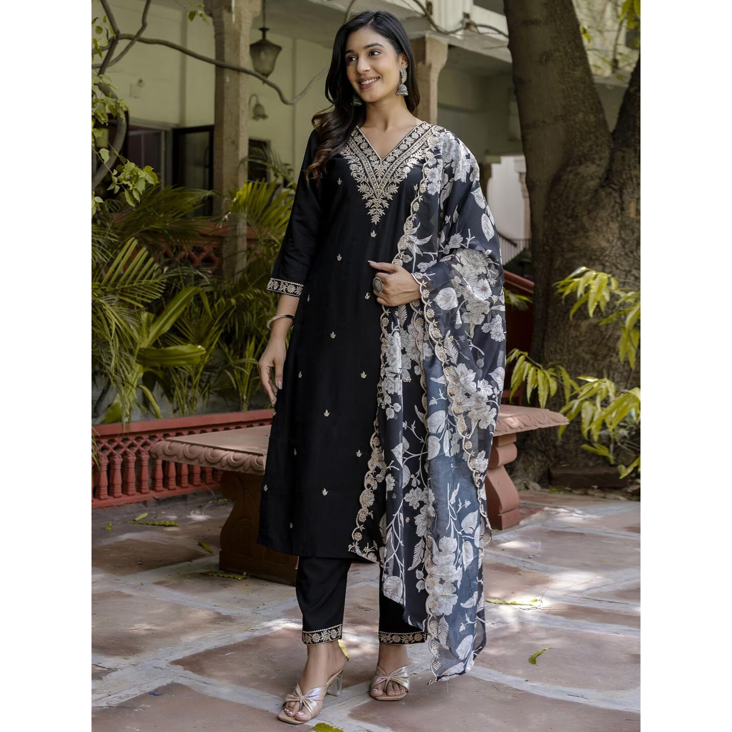 Vredevogel Kurta Set With Dupatta | Embroidered Viscose Rayon Kurta Pant Set For Women | Women's Ethnic Casual Kurti Set (Black_Medium)