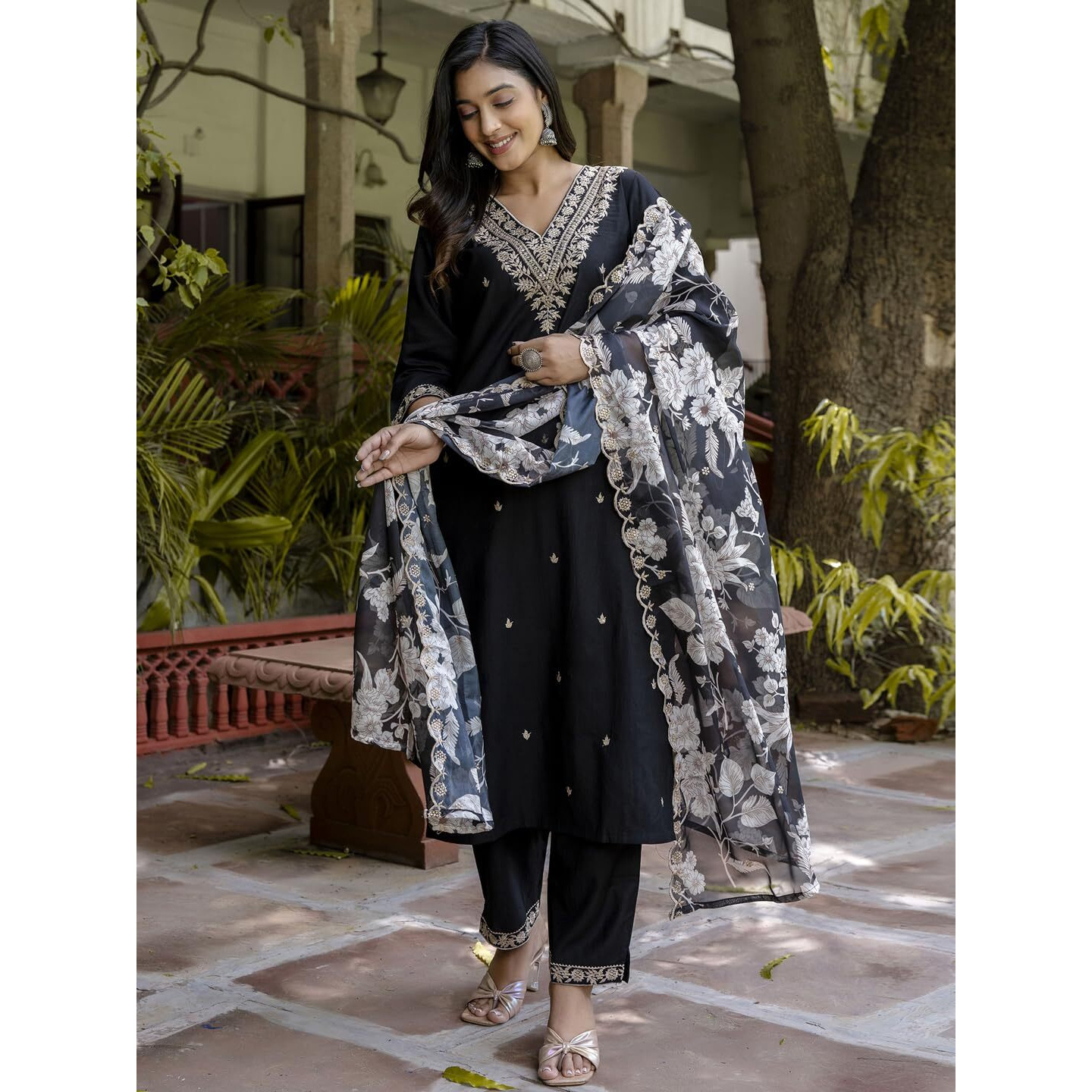Vredevogel Kurta Set With Dupatta | Embroidered Viscose Rayon Kurta Pant Set For Women | Women's Ethnic Casual Kurti Set (Black_Medium)