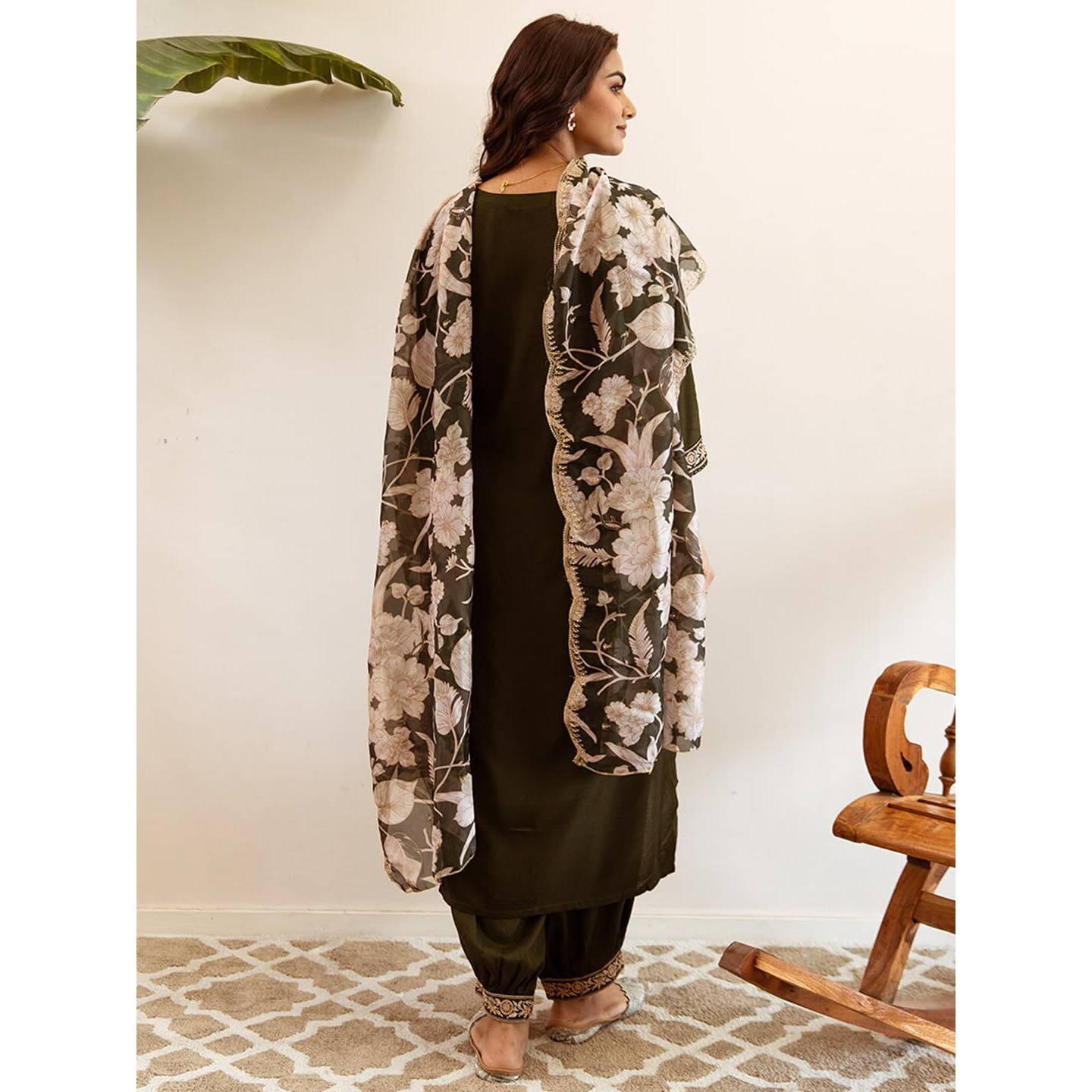 Indo Era Women's Viscose Rayon Embroidered Straight Kurta Pant With Dupatta Set (Kh5Gn6148_Small)