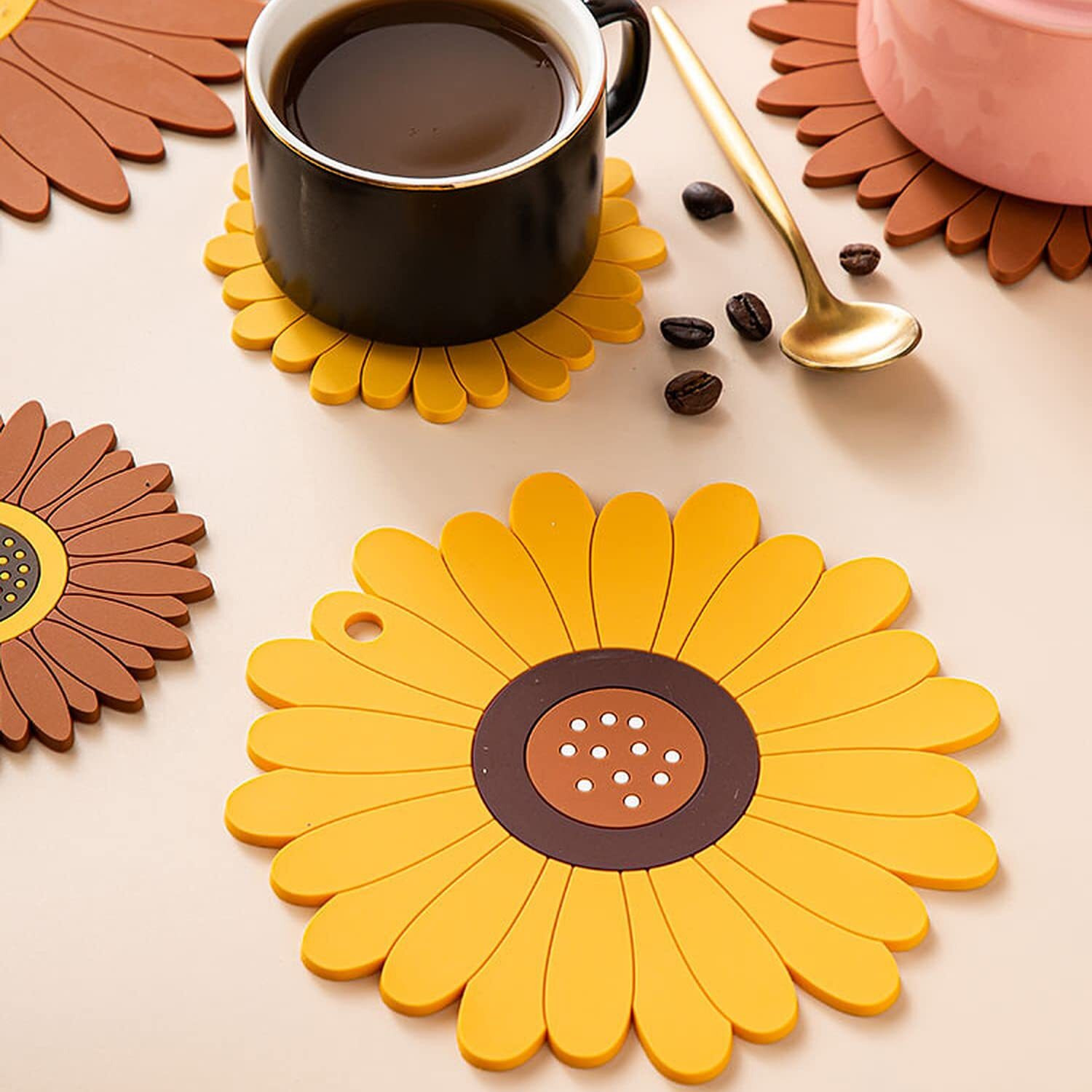 Wolpin Table Coasters Set Of 2 Sunflower Heat Insulation Pad For Big Hot Pots & Pans Casserole/Bowl/Placemats/Tea Coasters Pvc Anti-Slip (15.5 X 15.5 Cm) Waterproof