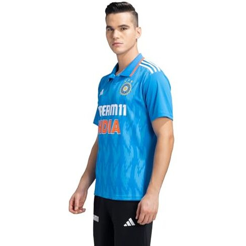 Adidas Polyester Men's Geometric Regular Fit T-Shirt (Ji6696_Bright Blue, Medium