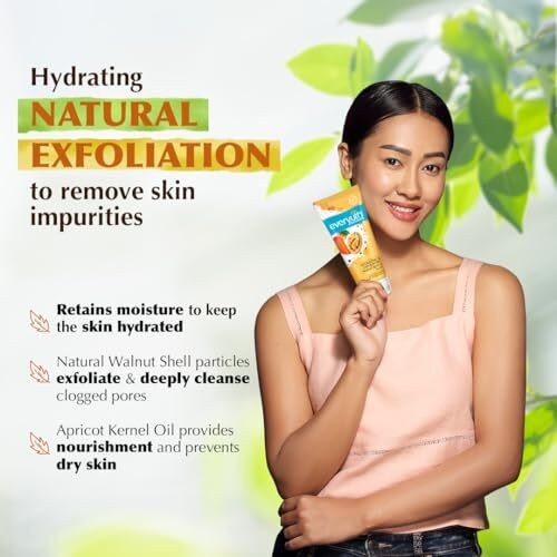 Everyuth Naturals Hydrating & Exfoliating Walnut Apricot Scrub, 100Gm, Tube