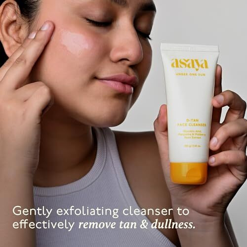 Asaya Detan Face Wash | Glycolic Acid, Berry Extract & Manjistha | Tan Removal Face Cleanser For Men & Women | Normal, Combination Or Oily Skin | Gently Exfoliates & Evens Tone | Soap Free | 100 Ml