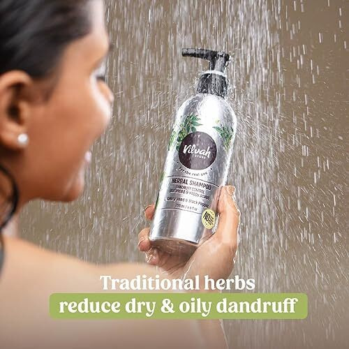 Vilvah Store Herbal Shampoo For Dandruff Control, Anti Dandruff Shampoo, Relieves From Dandruff Related Itching, Soothes Scalp & Nourishes Hair, Sls & Paraben Free, For Men And Women, 200Ml