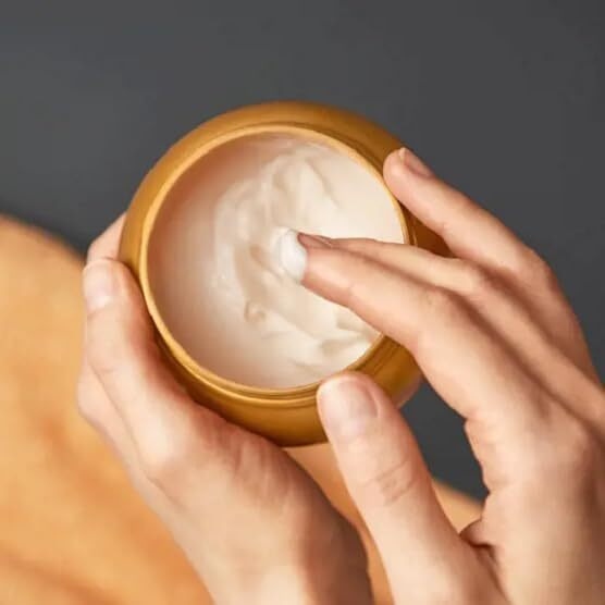 Love Nature Oriflame Milk & Honey Gold Classic Grace Hand & Body Cream - 250G