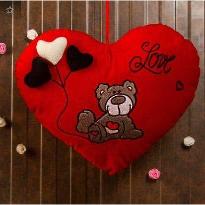 Delicado Huggable Heart Shape Soft Plush Stuffed Cushion Pillow Toy For Expressing Love Valentine Gift Decoration