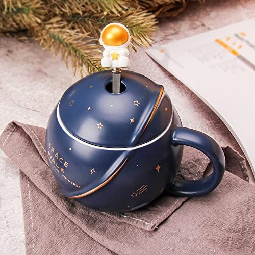 Parssufy Coffee Mug Gift Items 3D Creative Astronaut Universe Planet Coffee Mug With Lid Spoon Ceramic Coffee Mugs For Birthday Anniversary Gift (Blue), 450 Ml