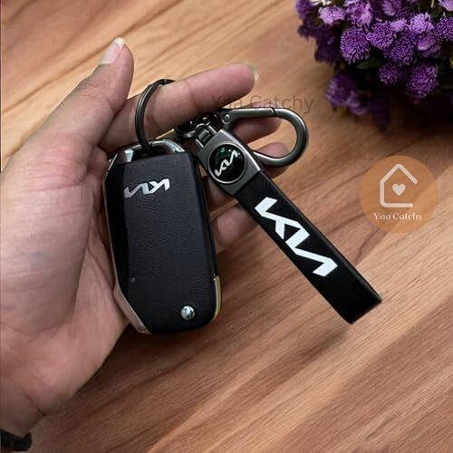 Yaanatural Catchy Premium Leather & Metal Bikes Hook Keychain Compatible With Kia Unique Stylish Look For Men Women Bike & Car Keyring For Kia Seltos Carens Sonet (Kia Lovers) Black