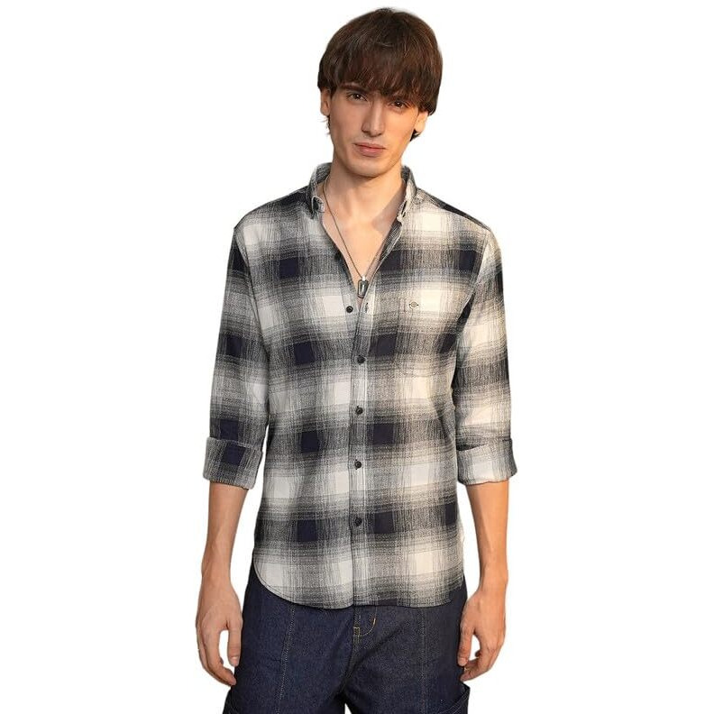 Campus Sutra Men's Charcoal Black & Ivory White Ombre Buffalo Check Shirt | Casual Wear | Spread Collar | Long Sleeve | Button Closure | Shirt Crafted With Comfort Fit For Everyday Wear