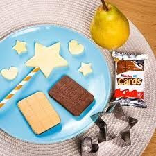 Kinders Cards, Hazelnut Creamy Snacks Biscuit With A Surprisingly Creamy Milk And Cocoa Filling, 5 Count 102.4G (Italy)