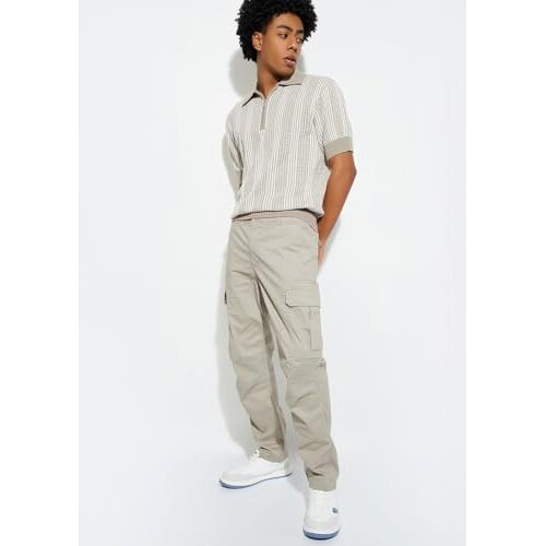 Max Urb_N Men Relaxed Fit Solid Cargos (Beige_36)