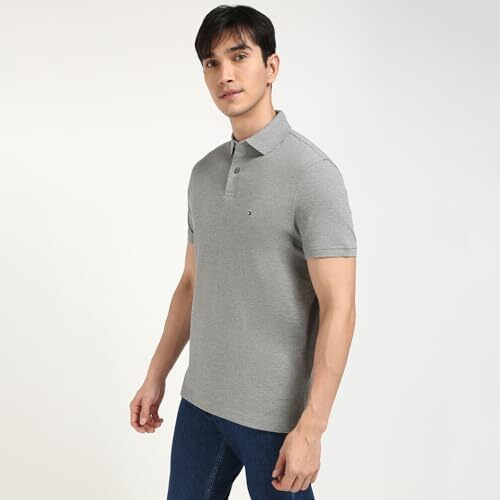 Tommy Hilfiger Mens Grey Color T-Shirt (M)