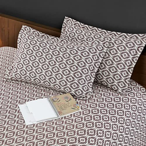 Victor King Size Light Weight Super Soft Easy Care 100% Combed Cotton Geometrical Desgin Double Bedsheet/Bed Cover With 2 Pillow Covers (91X106 Inch, Coffee)