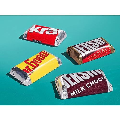 Hershey's Miniatures Assorted Chocolate Candy Party Pack, 35.9 Oz 1.01 Kg (Imported)