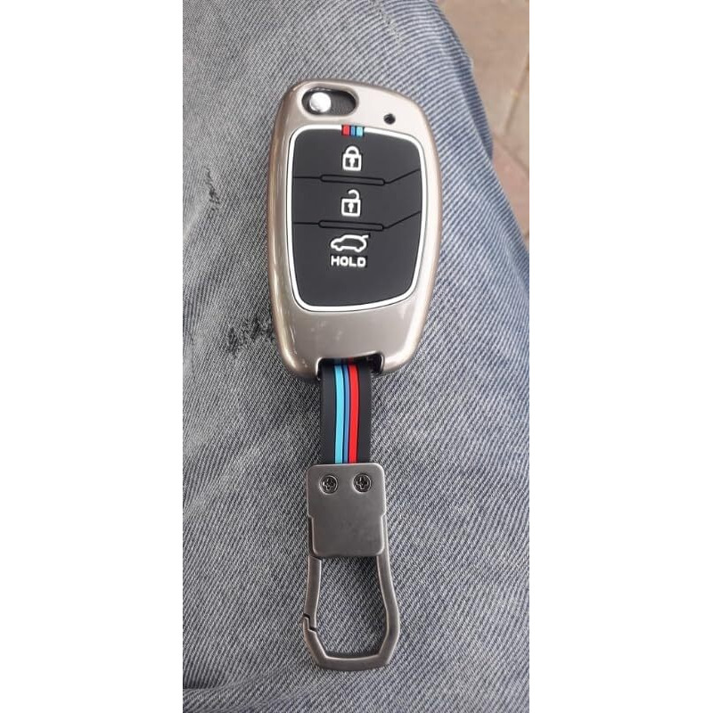 Namani Metal Silicon Key Cover Compatible With Hyundai Creta| Venue| Tucson| Alcazar| I20 Key Cover| Grand I10 Nios Key Cover| Aura| Xcent| Exter 3 Button Metal Smart Flip Key