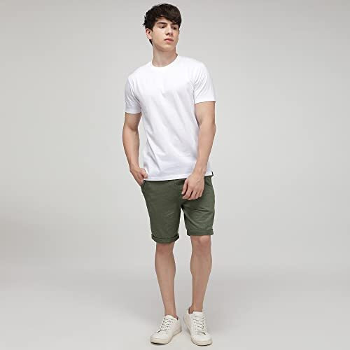 Men's Cotton Blend Olive Colour Bermuda Shorts With 2 Zipper Side Pockets And 1Back Pocket